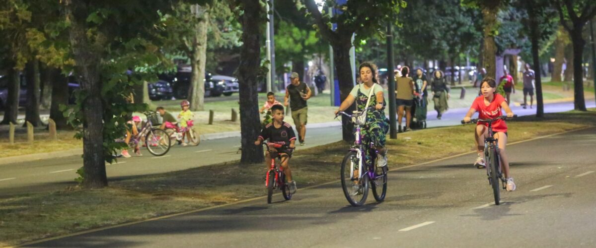 Paseo de Bicicletas Nocturno: una alternativa para vivir el verano en movimiento
