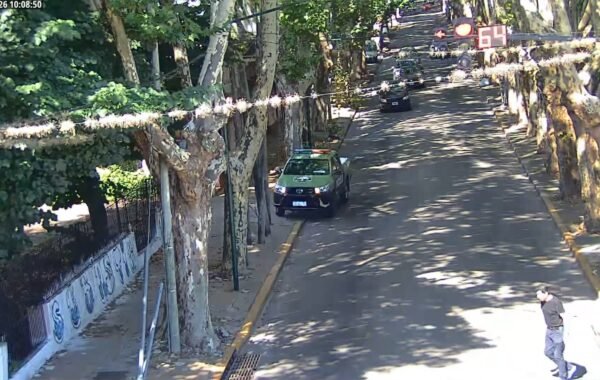 Gracias a las alertas vecinales por WhatsApp, detienen delincuentes en tiempo récord