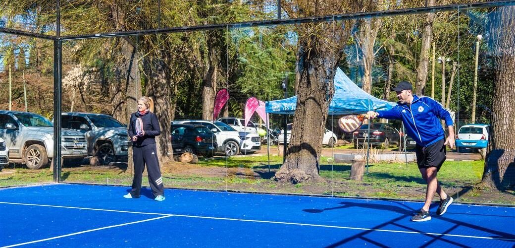 Abrió «Hoyo 19», un nuevo complejo de pádel en Junín frente al Golf Club